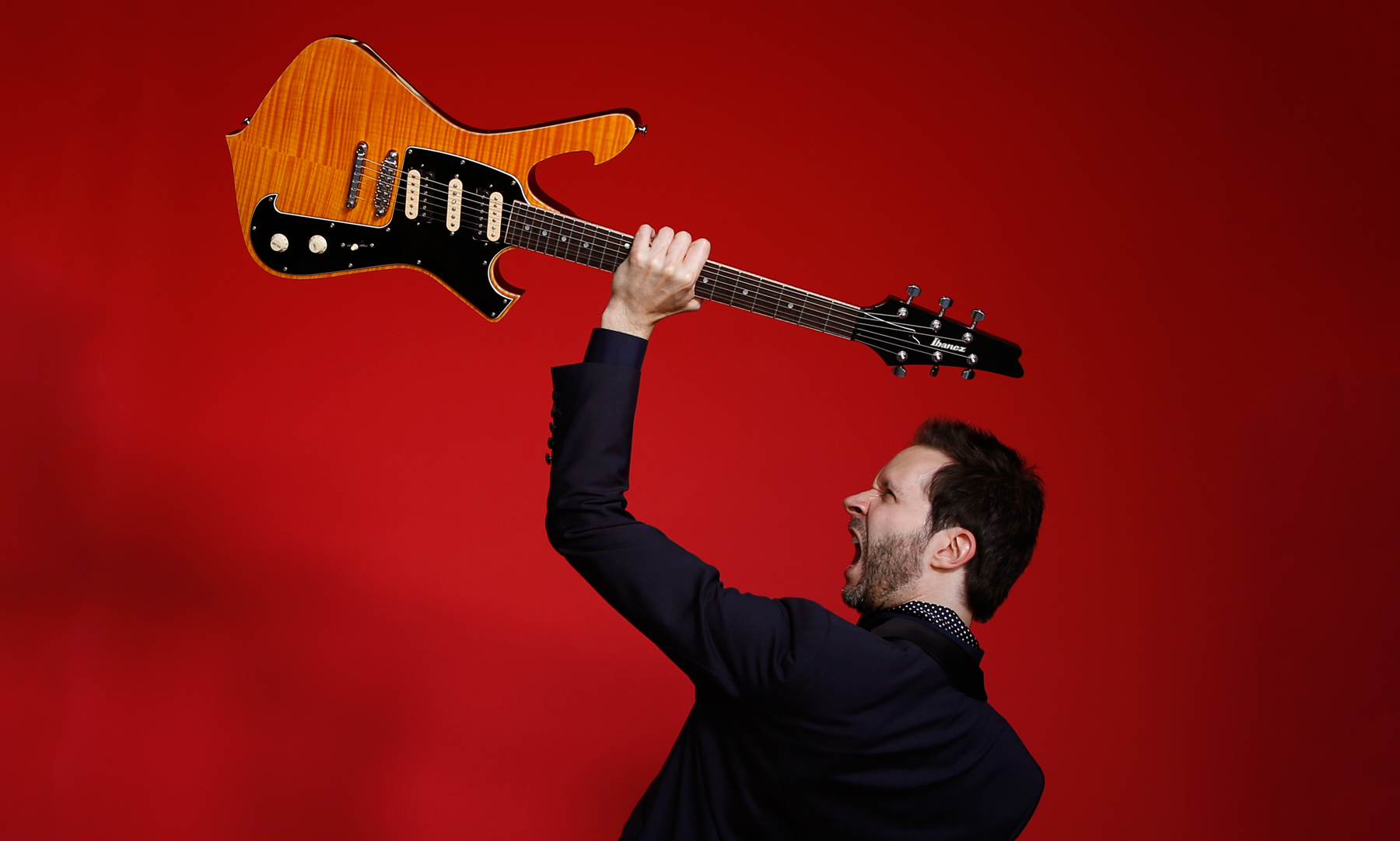 PAUL GILBERT Reflects On 40 Years Of Playing And 