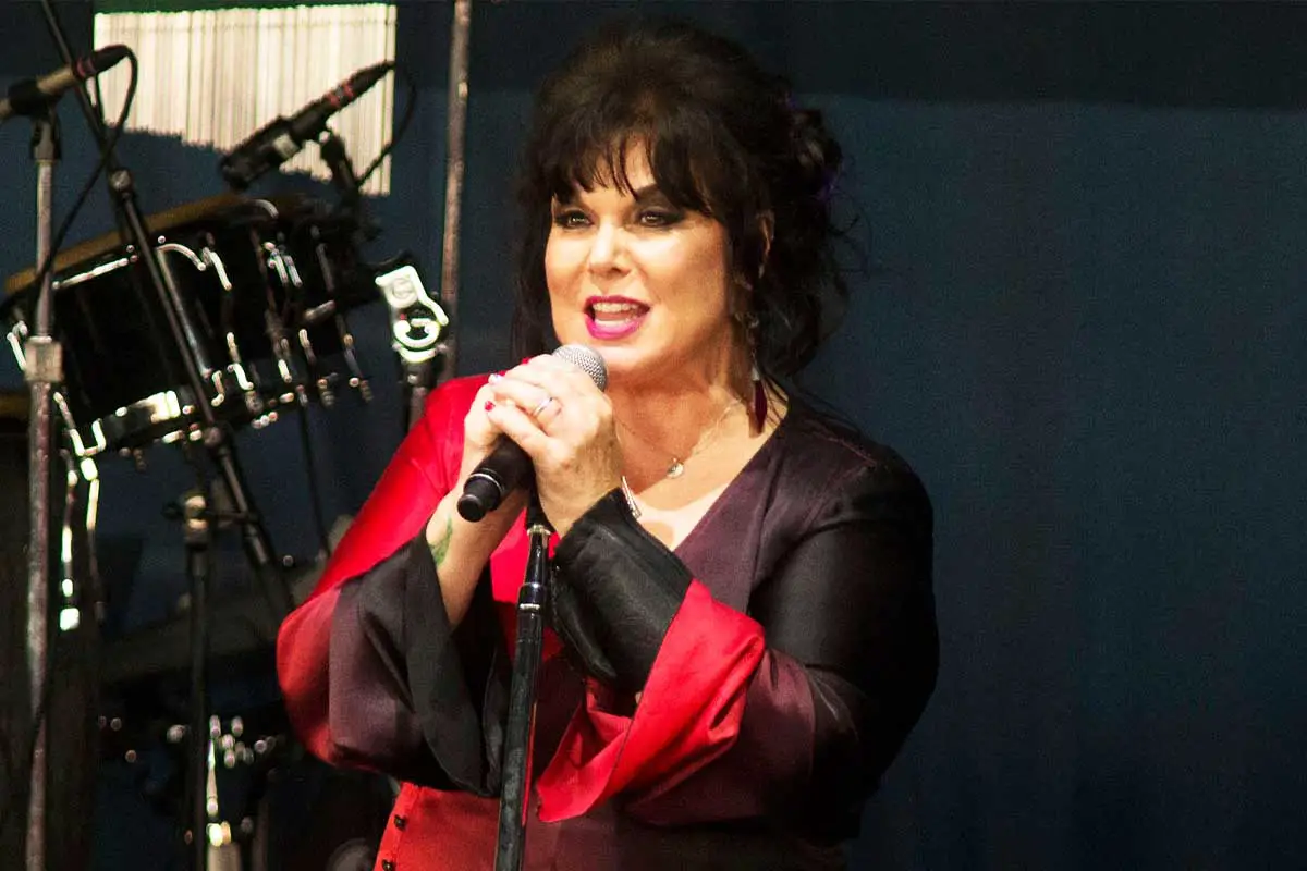 HEART's Ann Wilson Undergoes Cancer Treatment; Releases An Emotional ...